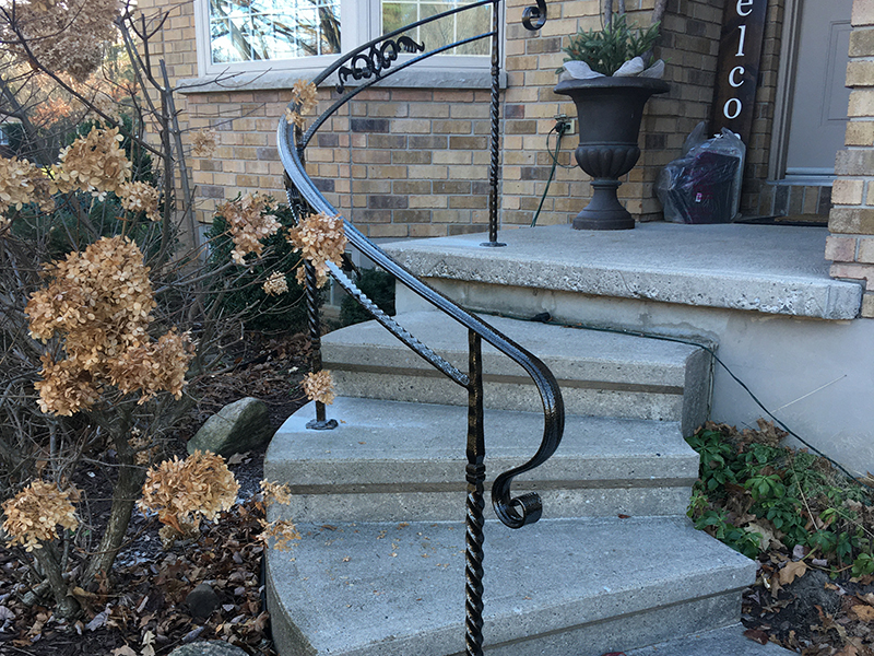 curved railing home module